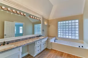 4022 Cinnamon Fern Ct, Houston, TX 77059 - Photo 16