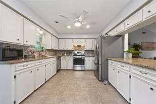 20586 Split Oak Dr, New Caney, TX 77357 - Photo 4