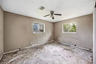 5015 Bricker St, Houston, TX 77033 - Photo 14