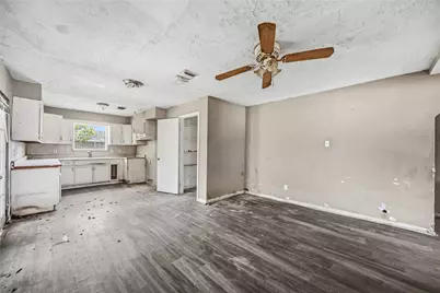 5015 Bricker Street, Houston, TX 77033 - Photo 8