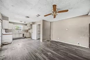 5015 Bricker St, Houston, TX 77033 - Photo 8