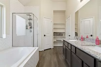 611 Walnut Branch Drive, Baytown, TX 77523 - Photo 16