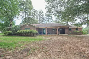 175 Checkmate, Livingston, TX 77351 - Photo 1