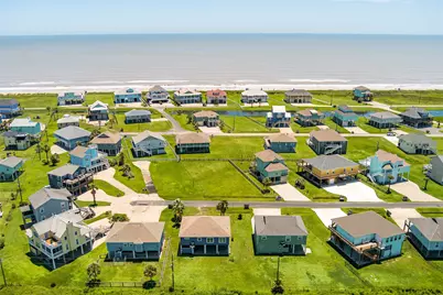 3233 Castle Drive, Crystal Beach, TX 77650 - Photo 8
