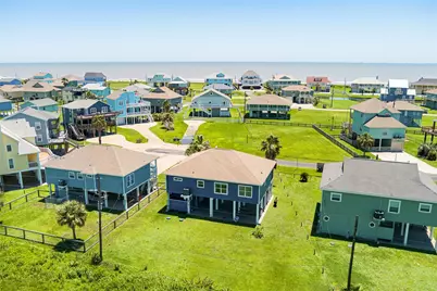 3233 Castle Drive, Crystal Beach, TX 77650 - Photo 10