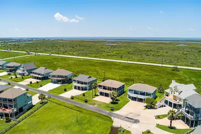 3233 Castle Drive, Crystal Beach, TX 77650 - Photo 4