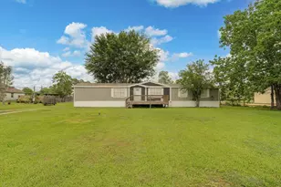 6419 Burdock Dr, Santa Fe, TX 77510 - Photo 2