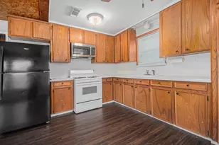 1434 10th St, San Leon, TX 77539 - Photo 6