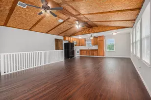 1434 10th St, San Leon, TX 77539 - Photo 4