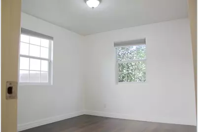 4416 Holt Street, Bellaire, TX 77401 - Photo 12