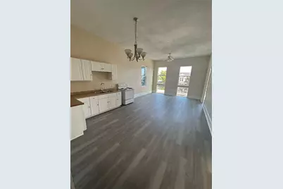 1523 21st Street #4, Galveston, TX 77550 - Photo 2