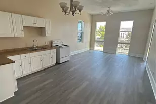 1523 21st St, Galveston, TX 77550 - Photo 2