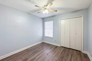 12051 Creekhurst Dr, Houston, TX 77099 - Photo 14
