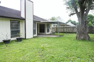 12051 Creekhurst Drive, Houston, TX 77099 - Photo 16