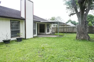 12051 Creekhurst Dr, Houston, TX 77099 - Photo 16