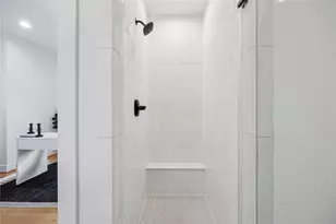 2806 Mills St, Houston, TX 77026 - Photo 6