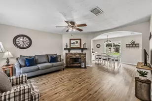 7818 Mary Katheryn's Crossing, Conroe, TX 77304 - Photo 2