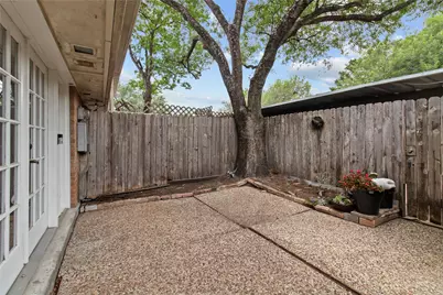 12997 Trail Hollow Drive, Houston, TX 77079 - Photo 18