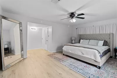 12997 Trail Hollow Drive, Houston, TX 77079 - Photo 12