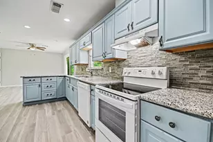 203 Chestnut St, Lake Jackson, TX 77566 - Photo 16