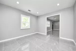 8007 Rowan Ln, Houston, TX 77036 - Photo 26