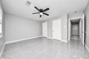 8007 Rowan Ln, Houston, TX 77036 - Photo 16