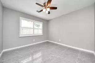 8007 Rowan Ln, Houston, TX 77036 - Photo 14