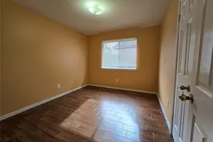 8927 Diamond Lake Ln, Houston, TX 77083 - Photo 16
