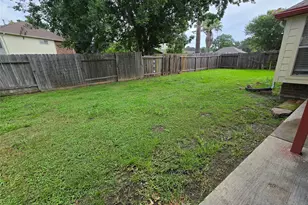 8927 Diamond Lake Ln, Houston, TX 77083 - Photo 20