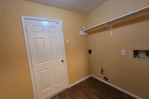8927 Diamond Lake Ln, Houston, TX 77083 - Photo 18