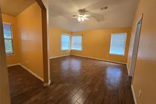 8927 Diamond Lake Ln, Houston, TX 77083 - Photo 10