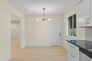 2322 Aprilmont Dr, Sugar Land, TX 77498 - Photo 14