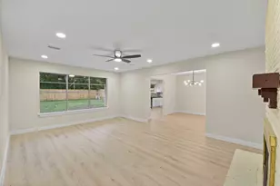 2322 Aprilmont Dr, Sugar Land, TX 77498 - Photo 10