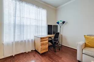 2255 Braeswood Park Dr, Houston, TX 77030 - Photo 8