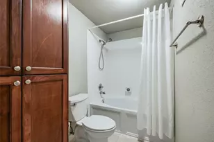 2255 Braeswood Park Dr, Houston, TX 77030 - Photo 22