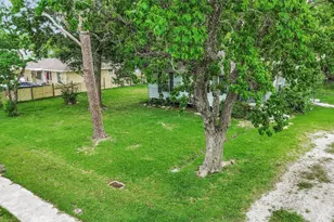 2404 Pearland Ave, Pearland, TX 77581 - Photo 6