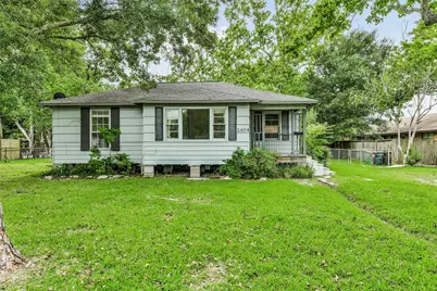 2404 Pearland Avenue, Pearland, TX 77581 - Photo 1