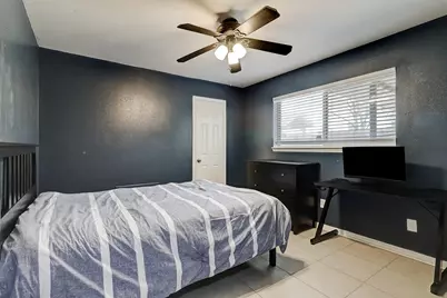 16326 Hollow Wood Drive, Houston, TX 77090 - Photo 8