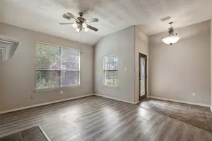 2013 Lulach Ln, Conroe, TX 77301 - Photo 10