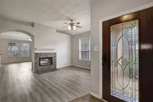 2013 Lulach Ln, Conroe, TX 77301 - Photo 8