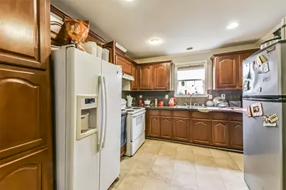 27136 Coach Light Lane, New Caney, TX 77357 - Photo 2