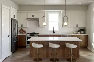 527 Hillwood Hts Dr, Houston, TX 77091 - Photo 2