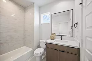 527 Hillwood Hts Dr, Houston, TX 77091 - Photo 28