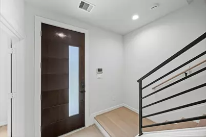 527 Hillwood Heights Drive, Houston, TX 77091 - Photo 8