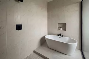 527 Hillwood Hts Dr, Houston, TX 77091 - Photo 24