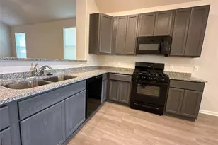 122 Tejas Village Pkwy, Beasley, TX 77417 - Photo 4
