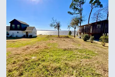 796 W Cattle Dr, Onalaska, TX 77360 - Photo 2