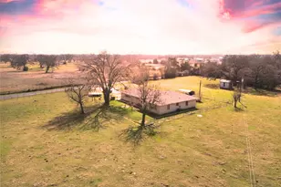 22052 Chapman Rd, Hempstead, TX 77445 - Photo 2