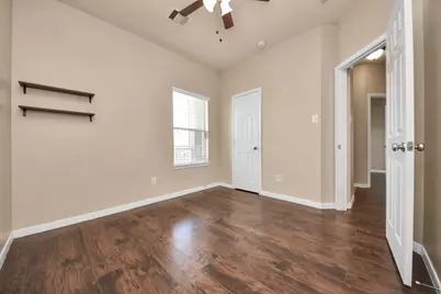1612 Claremont Garden Circle, Houston, TX 77047 - Photo 6