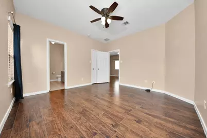 1612 Claremont Garden Circle, Houston, TX 77047 - Photo 18